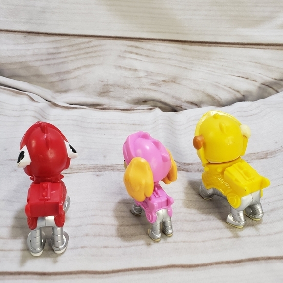 Paw Patrol Rescue Knights Pups Figure Lot Set Of 3 Marshall Skye Rubble 2.5 Inch - Picture 9 of 10